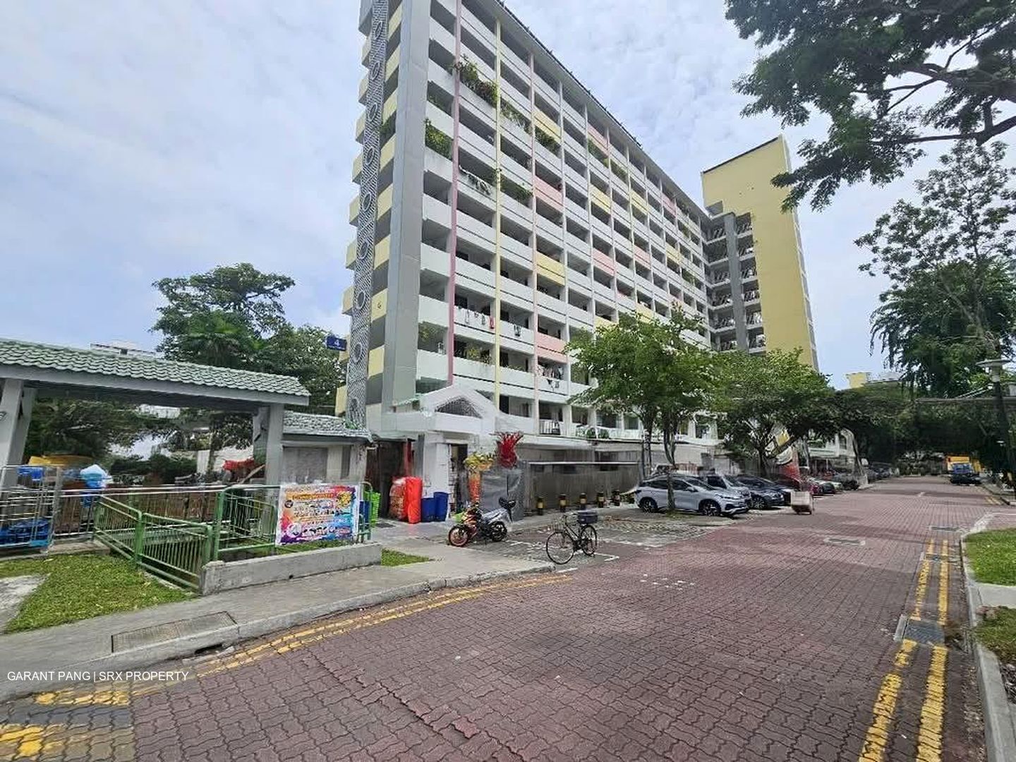 TOA PAYOH COURT (D12), Shop House #557974551